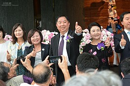 京站建設董事長蔡天贊雖嘆地上權難回本，但仍掩不住落成喜悅