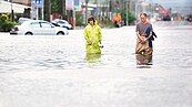 瞬間強降雨轟炸屏東　8個鄉鎮大淹水