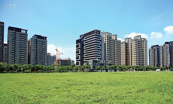 高雄市　鳳山區／農地變身房市戰區　華鳳特區