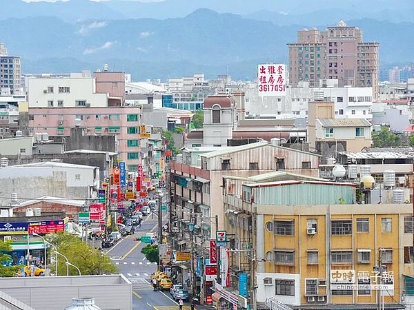 桃園市政府住宅發展處要當「二房東」,推動包租包管的社會住宅,8月1日起正式開放房東和房客申請。(蔡依珍攝)