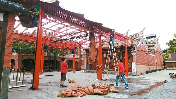 傳藝園區因廟埕頂棚受損,現階段將暫停夜間營運。 (圖/全聯善美的文化藝術基金會提供)