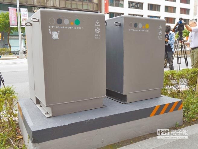 變電箱改造屢遭外界批評成果零星,未延伸至更多路段。 (陳燕珩攝)