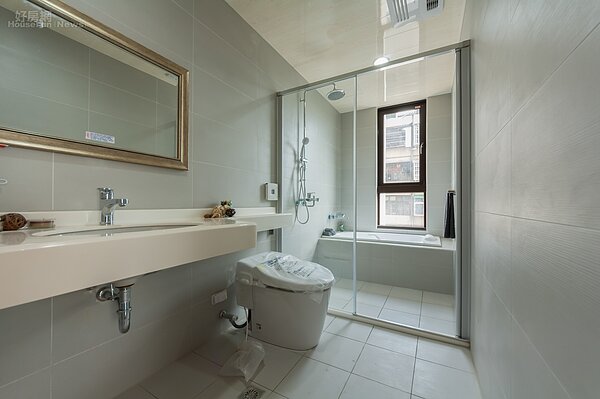 有位網友發文指出自己有「浴室地板恐懼症」(好房網News記者張聖奕/攝影)