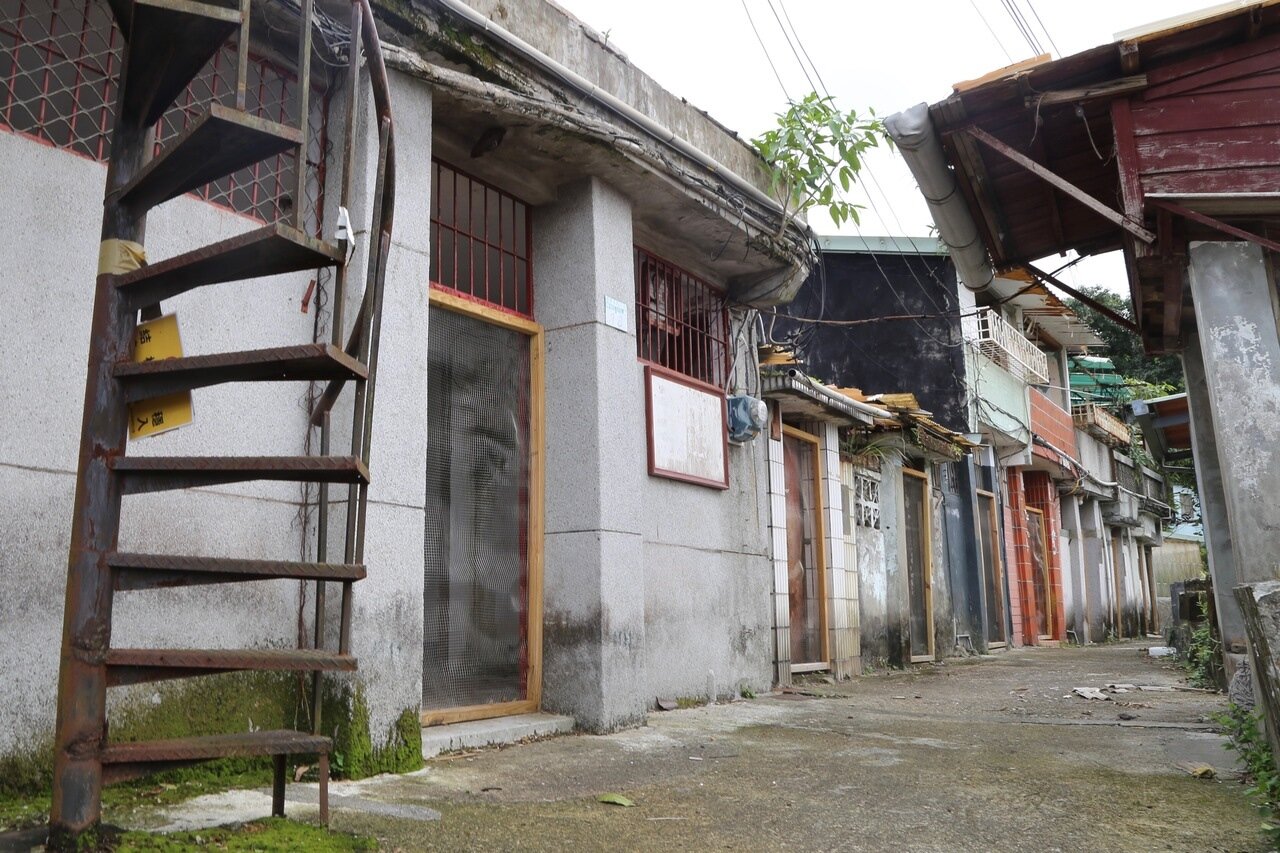 台灣科技大學要把煥民新村39戶建築,撥交給北市府代管修復。 記者魏莨伊/攝影