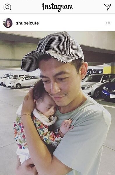 秦舒培曬出陳冠希與女兒的甜蜜照。(圖/翻攝自秦舒培Instagram)