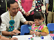 支持年輕爸爸媽媽　新北中和青年宅公托開幕