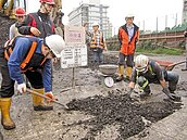 鋇未列管制標準 內湖垃圾山土方 環局：檢測符標準