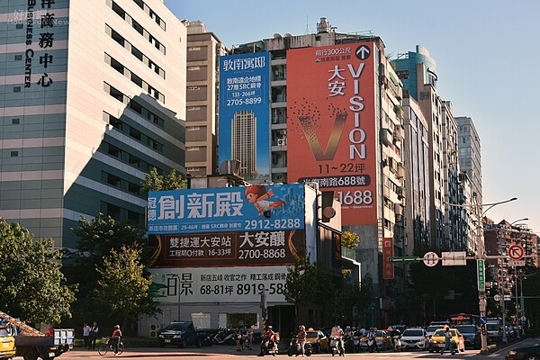 買到夢幻預售屋卻遇到「這建商」 長輩狂勸退 網:真的芭比Q了 房市pop。(好房網News記者 陳韋帆/攝影)