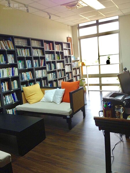 9. 「蕭蕭書房」由教室改建而成,羅文玲教授設計發想。