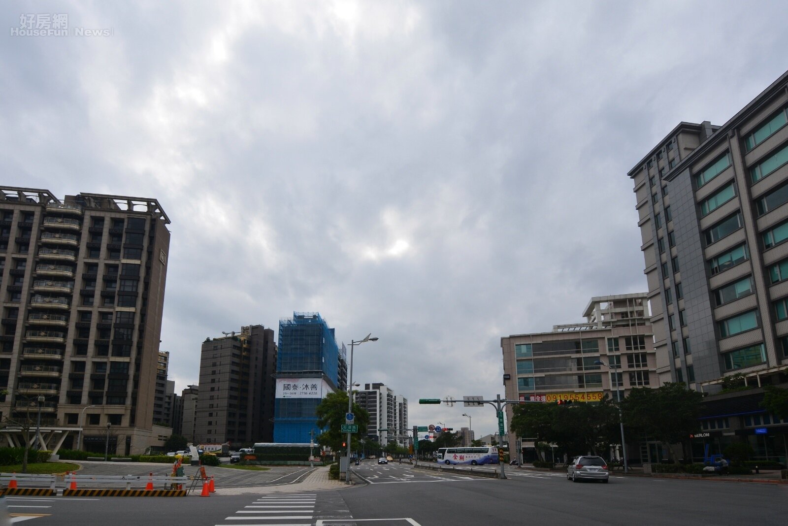 ，銷售業者觀察，今年春節房市出現不少「親友共同買進同個社區多戶」的現象內湖五期房市情境。(好房網News記者　陳韋帆／攝影)