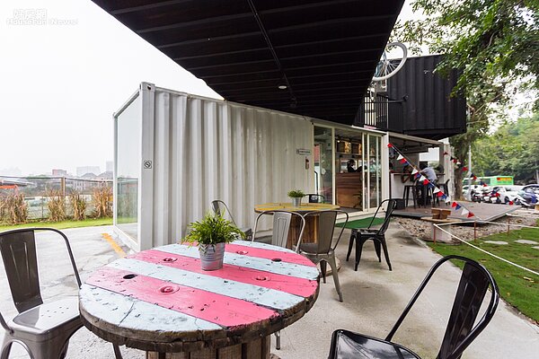 貨櫃屋(好房網News記者張聖奕/攝影)