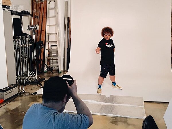 納豆不僅演藝事業表現亮眼，創業開店也有一套，飲料店半年時間海內外加盟展店超過30家。