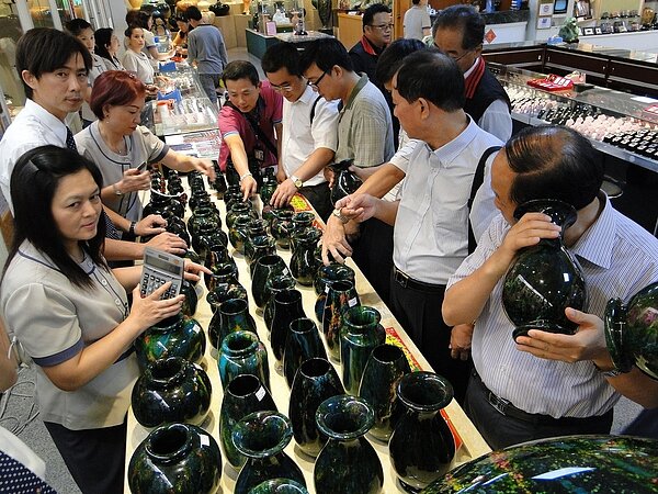 今年來台的陸客中,自由行旅客人次第一次超越團客,成為來台主力。 本報資料照片