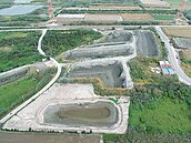 空拍機抓揚塵　砂石場隱身林地…現形