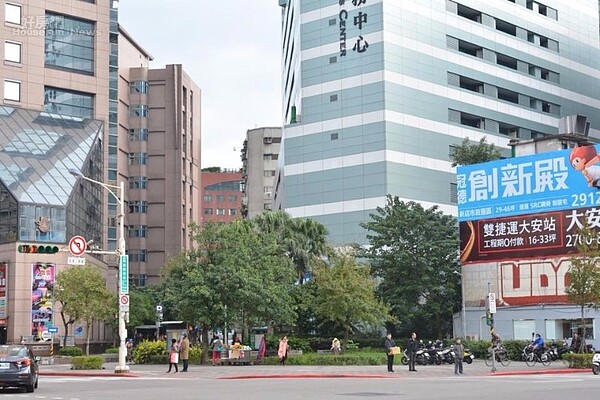 台北市信義區信義路四段、光復南路口,北市擬進行公辦都更(好房網News記者陳韋帆/攝影)