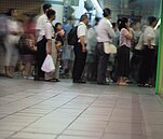 男性勞動參與率　20年來下降7%