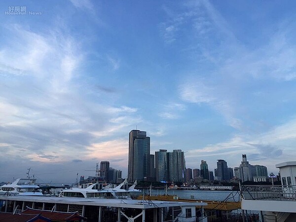 廈門城市發展繁華。(好房網News記者蔡佩蓉攝影)