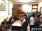 職業大賭場隱身透天宅　屏警一舉破獲逮19人