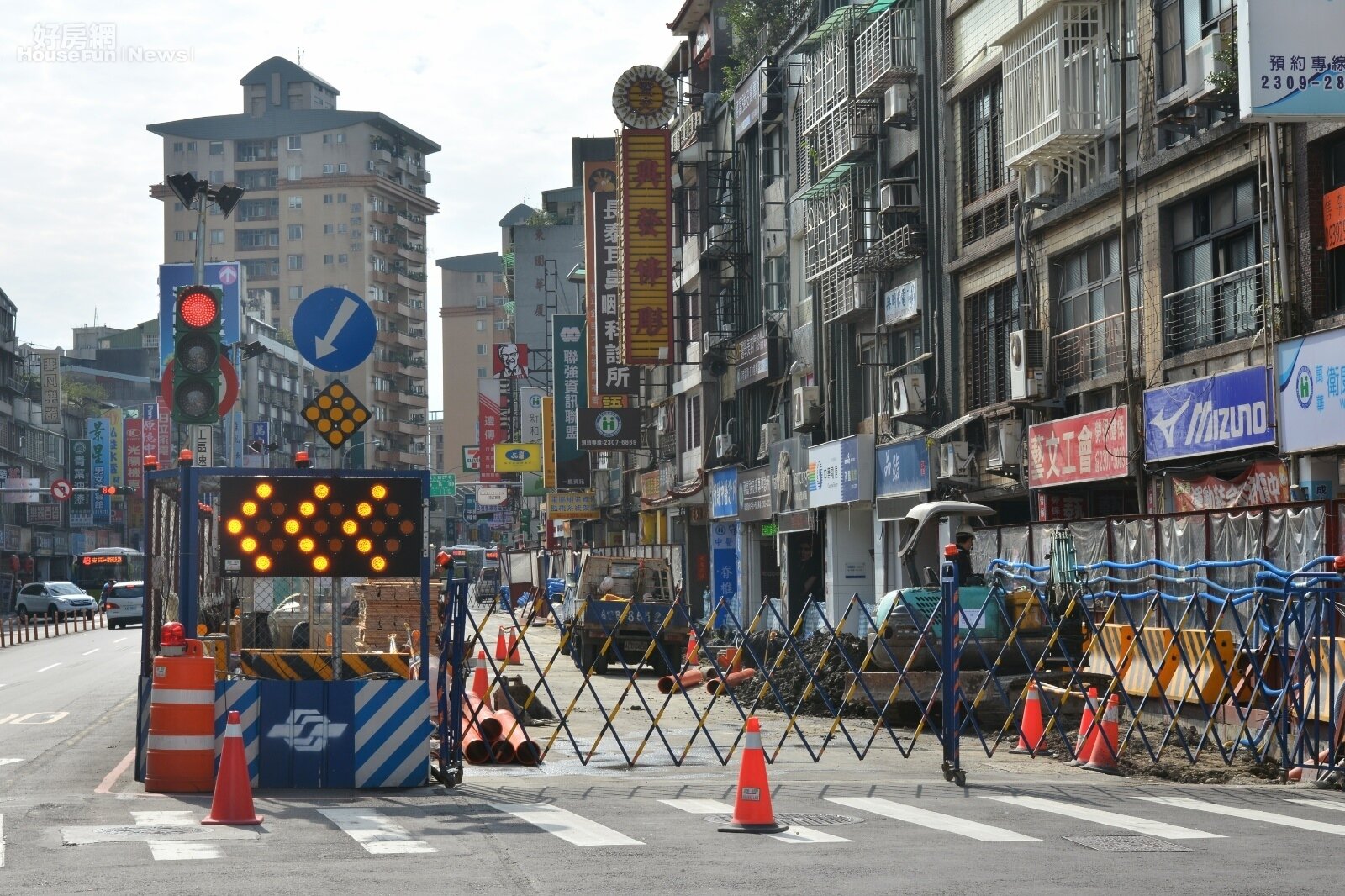 萬大線二度流標，19日重新公告招標，卻仍排除國內車廠，圖為萬大線動工情境。（News記者 /攝影）