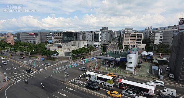 內湖民權大橋一帶房市。（好房網News記者 陳韋帆/攝影）