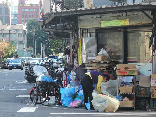元旦起不得使用不可回收塑膠袋。(好房網News記者 陳韋帆/攝影)