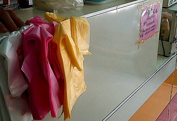 元旦起塑膠禁止使用不可回收塑膠袋。(好房網News記者 陳韋帆/攝影)