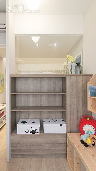 改造一室滿載收納機能 贏得寬敞客廳+ 開放廚房