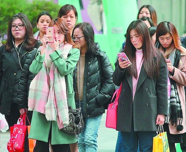 強烈大陸冷氣團下周一報到。 圖/聯合報系資料照片