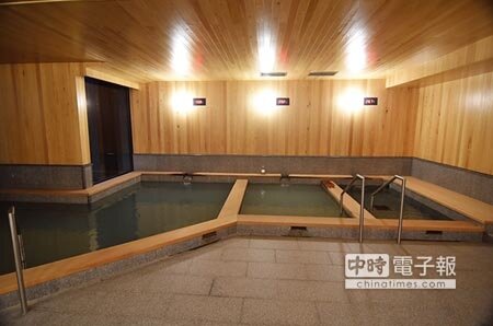 
北投亞太飯店的男、女裸湯區，亦採日式禪風設計，提供白磺溫泉風呂體驗。圖／姚舜
 