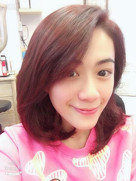 1.柯以柔理財有方，小屋換大屋，如今與三個孩子一同住在汐止大宅中！

