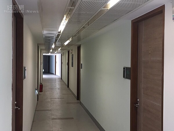 台北市松山區健康公宅,5樓以下每層有13戶(好房網News記者蔡孟穎/攝影)