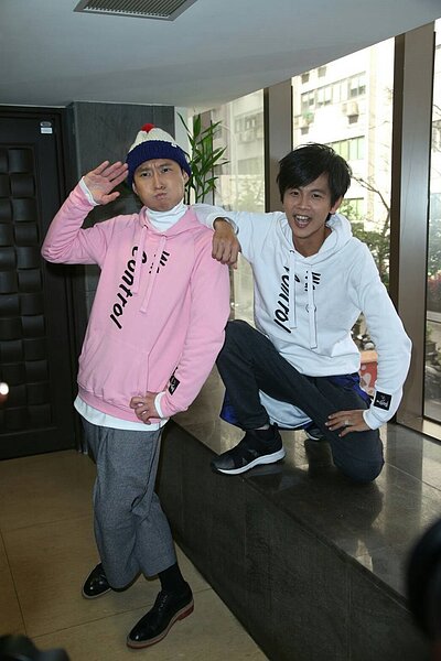 浩角翔起睽違一年首度合體。(記者陳瑞源/攝影)