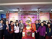 桃園燈會在蘆竹　主燈「如意黃金蛇」亮相