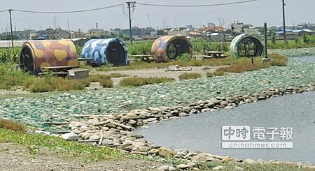 雲林口湖海口故事園區露營區設施完善,膠囊小屋是特色,但少有人知道,堪稱沿海祕境,亦是合法公營的露營區。(許素惠攝)