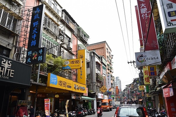 新埔捷運站生活圈(圖/好房News記者廖庭毅攝影)