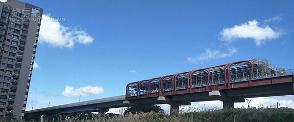 淡水輕軌 (好房網News吳建良攝影)