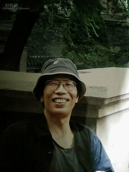 1. 知名詩人許水富,也是全方位藝術創作家。