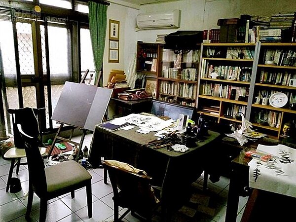 7. 三樓的工作間,畫室兼書房。