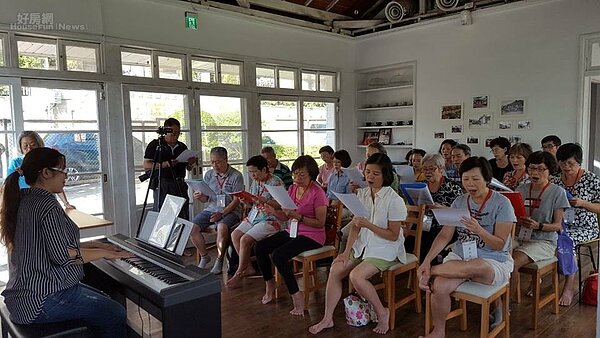 「URS23-天母白屋心不老合唱團」在天母白屋進行團練，讓古蹟別具意義。(台北市政府提供)
