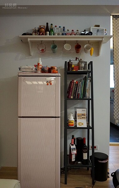 5-6.工作室各空間皆費盡心思,所有家俱椅子、電扇、木櫃…等不僅造型好看也都要能移動,甚至連粉嫩的冰箱都能融入拍照氛圍。