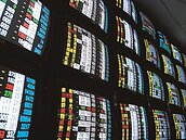 外資連11買　中型權值股吹補漲風