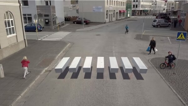 冰島當地測試3D斑馬線效用（翻攝自Vegamálun公司Youtube）