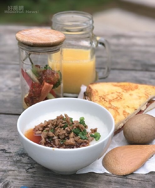 苗栗老樂園的帳篷裡 上一堂大自然的生活課