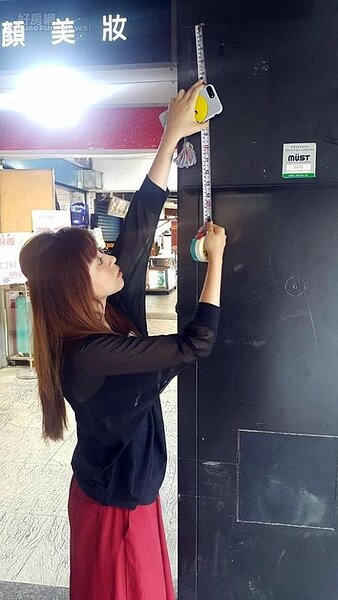 4-5.當初店裡的裝潢由女友王瞳操刀,走繽紛的南洋風。