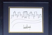 川普親繪「紐約大樓＋小河」　拍賣88萬元售出