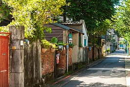 麗水街上的總督府山林課宿舍群，在除了維修的工人到此時略顯得有點生氣外，其他時間都是靜悄悄。