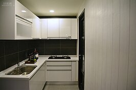 對於現代輕食、外食主義趨勢下，廚房其實大小適中就已足夠。