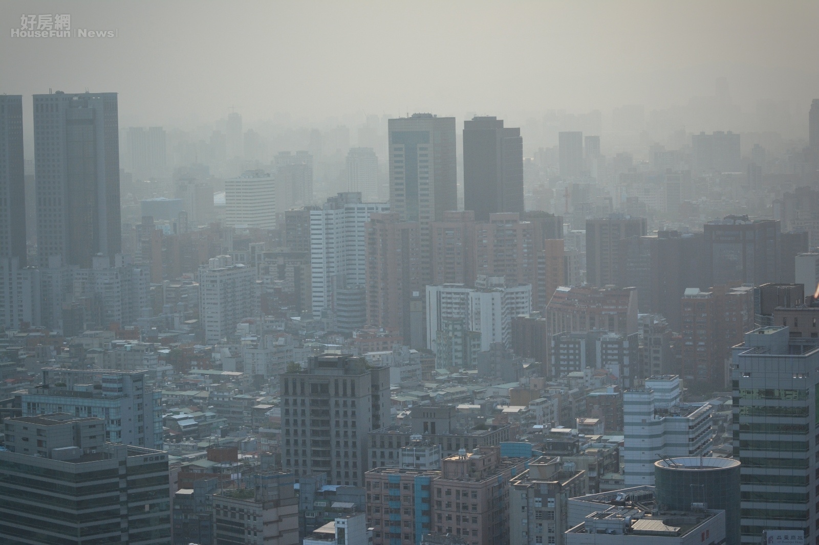 環保署為防制空污的步步進逼，預告台灣西部地區明年元旦升級為三級空氣品質防制區，產業界十分憂心，。。(好房網News記者　陳韋帆／攝影)