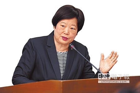 
勞動部長林美珠15日於立法院備詢時表示，勞基法修法後，極端情況下勞工的確有可能出現連續4個月加班54小時狀況。（杜宜諳攝）
 