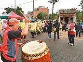 金門百人移廟　搶救文化建築
